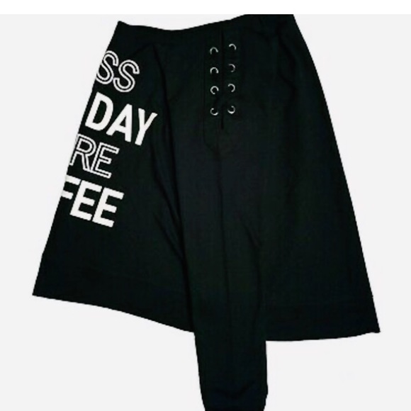 BLACK SWEATSHIRT TOP PULL OVER CREW NECK NEW M - Picture 2 of 7